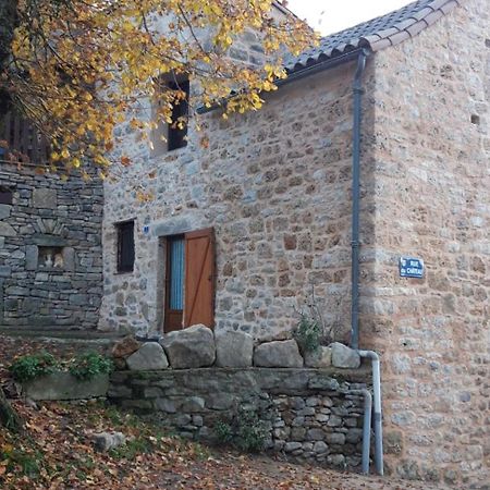 Gite Le Jaya Saint-Georges-de-Luzençon Exteriör bild