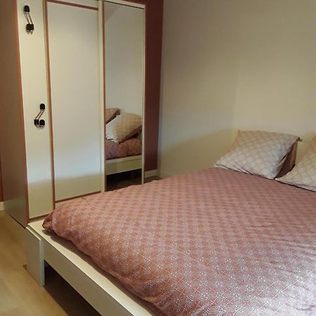 Gite Le Jaya Saint-Georges-de-Luzençon Exteriör bild