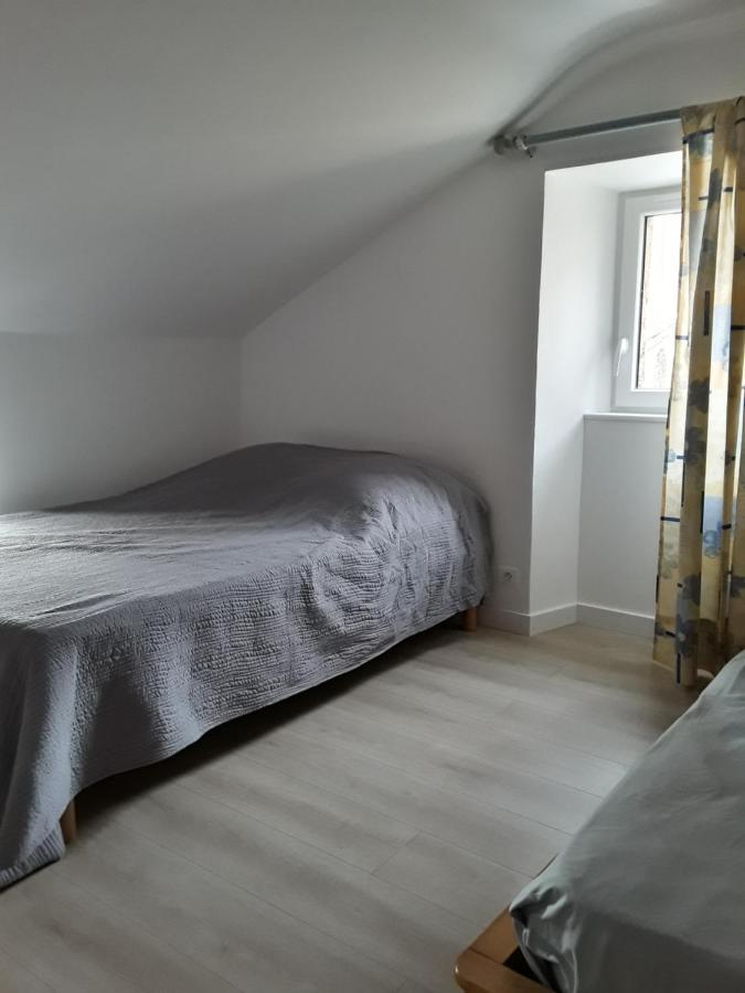 Gite Le Jaya Saint-Georges-de-Luzençon Exteriör bild